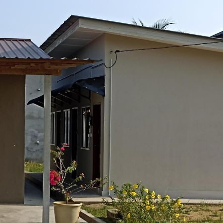 Depulauserai Roomstays Pekan Εξωτερικό φωτογραφία