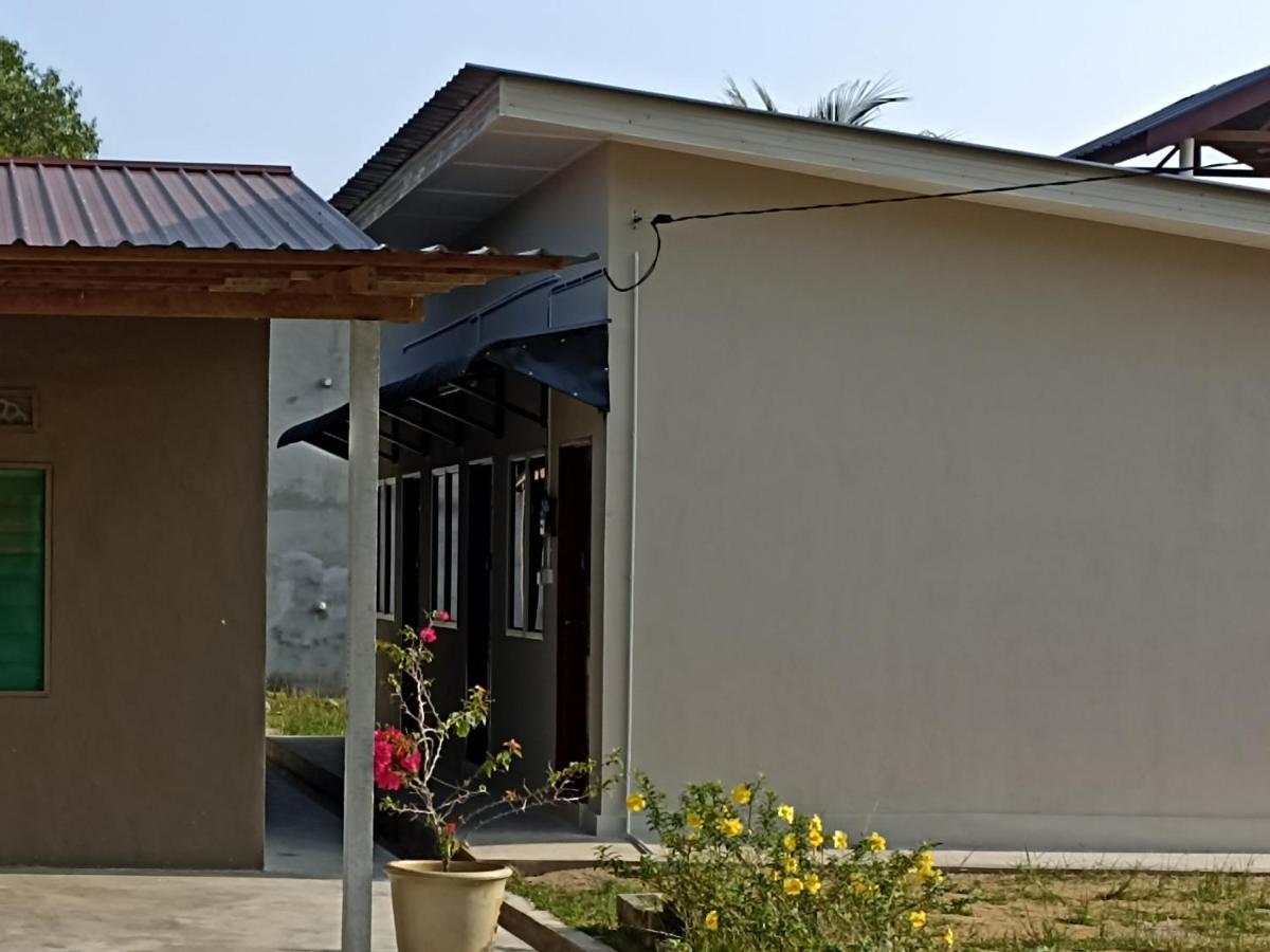 Depulauserai Roomstays Pekan Εξωτερικό φωτογραφία